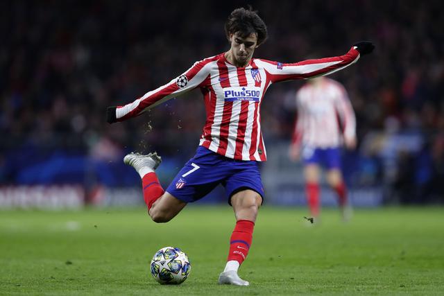 瓦拉内借助 瓦拉内借助